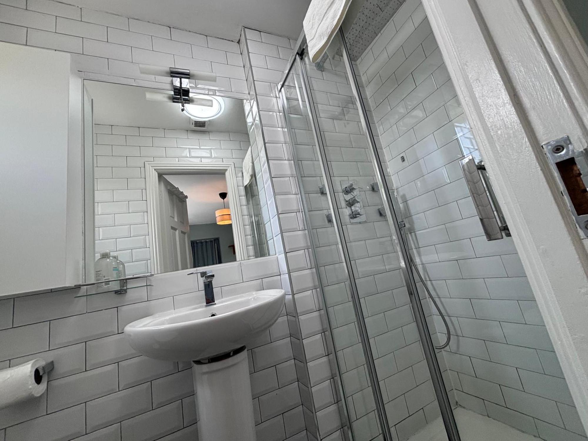 Central, Comfortable And Spacious 4 Bed Duplex ดับลิน ภายนอก รูปภาพ